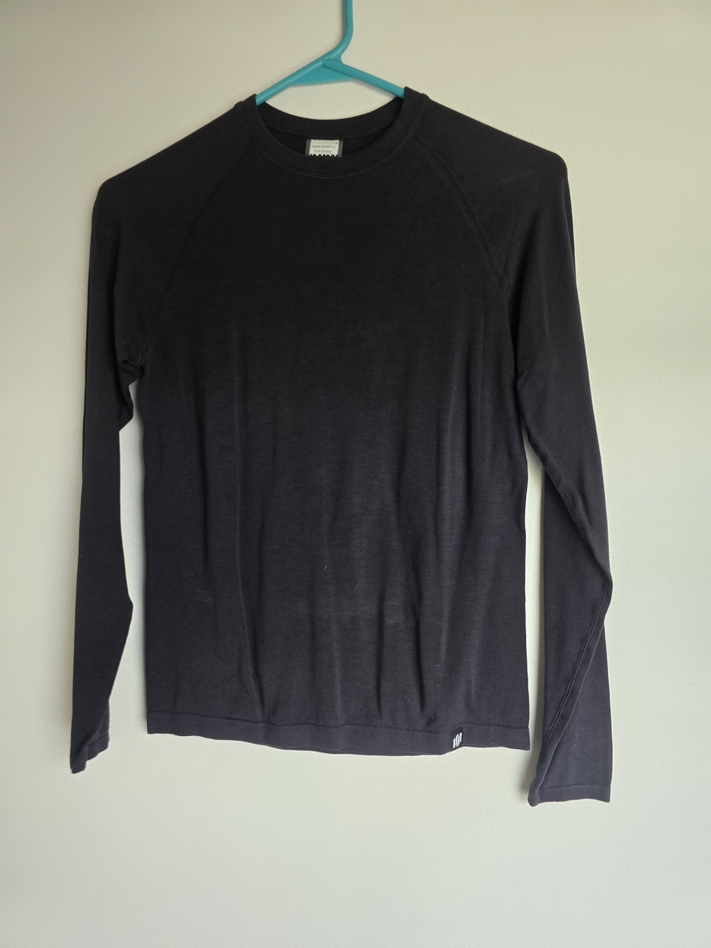 Long-Sleeve Crewneck Shirt — Black